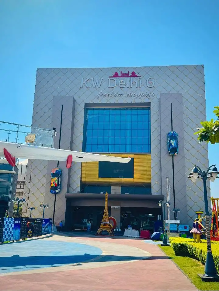 INVEST 27 LACS AND EARN 27 LACS Interior View - Commercial in Raj Nagar Extension, Ghaziabad 